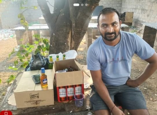 కళ్ళకు గంతలు తీరు..కాళ్లు కదపరు. విచ్చలవిడిగా మద్యం విక్రయాలు. చోద్యం చూస్తున్న ఎక్సైజ్ అధికారులు.