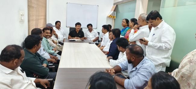 స్థానిక సంస్థల ఎన్నికలకు పార్టీ శ్రేణులంతా సిద్ధంగా ఉండాలి..