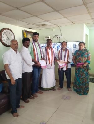 తిరుపతమ్మ అమ్మవారి నిత్య అన్నప్రసాద వితరణకు భక్తుల విరాళం