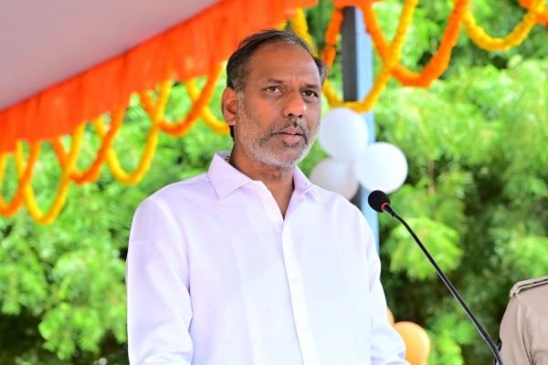 శ్రీశైలం ప్రాజెక్టుకు వరల్డ్ బుక్ ఆఫ్ రికార్డుల్లో చోటు