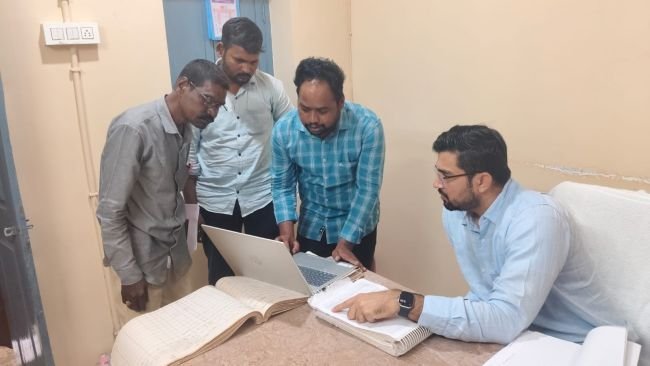 తహసీల్దార్ కార్యాలయాన్ని సందర్శించిన సబ్ కలెక్టర్    