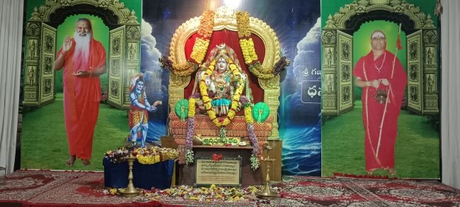 అన్నపూర్ణ దేవి అలంకరణలో అనఘా లక్ష్మీ అమ్మవారు.