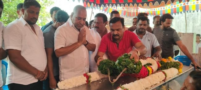 టీడీపి నాయకుని మృతికి ఎమ్మెల్యే సంతాపం