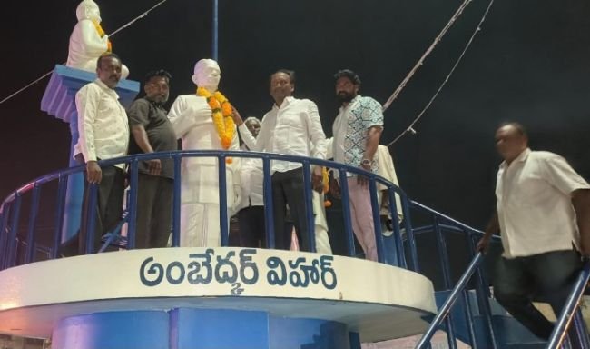 చీరాల 43వ వార్డులో ఆమంచి కృష్ణమోహన్ ఎన్నికల ప్రచారం