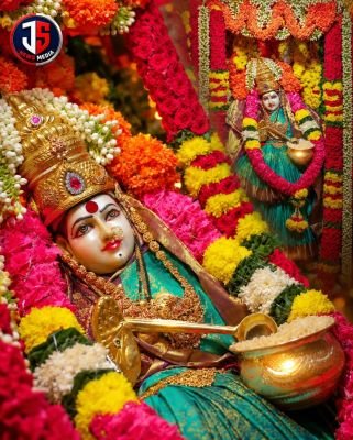 శ్రీ అన్నపూర్ణాదేవి అలంకారంలో భక్తులకు దర్శనం..