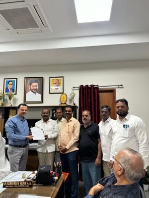 బి. ఆర్. ఎస్. నాయకులు అనిల్ కిషోర్ ఆధ్వర్యంలో వినతిపత్రం 