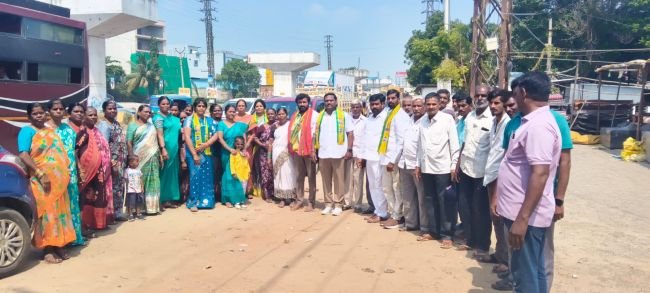 శ్రీరంగవరంలో టీఆర్ఎస్‌లోకి భారీగా చేరికలు.. సీపీఎం, సీపీఐతో పాటు ఇతర పార్టీల నేతలు, కార్యకర్తల చేరి