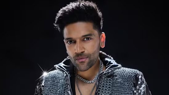 మూడు సంవత్సరాల విరామం తర్వాత గురు రంధ్వా భారీ కచేరీ.. తనపై కుట్రలు జరుగుతున్నాయంటూ సంచలన వ్యాఖ్యలు!