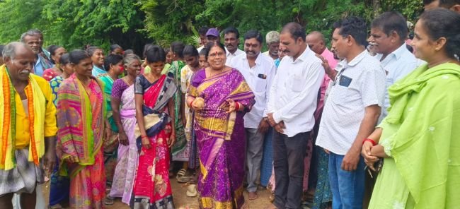 వీరభద్రపేటలో రూ.50 లక్షలతో బ్రిడ్జి నిర్మాణానికి  శంకుస్థాపన చేసిన ఎమ్మెల్యే కోళ్ల