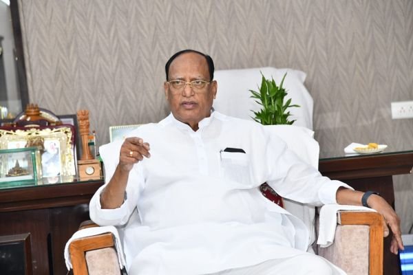 మహబూబ్ నగర్ --- నల్గొండ జిల్లాల మధ్య జల వివాదాలు సృష్టించవద్దు..      