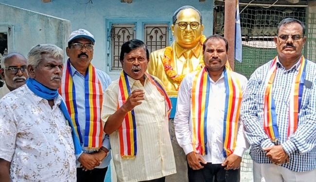 పెనుమూడి వద్ద 50 అడుగుల బుద్ధ విగ్రహాన్ని నెలకొల్పాలి