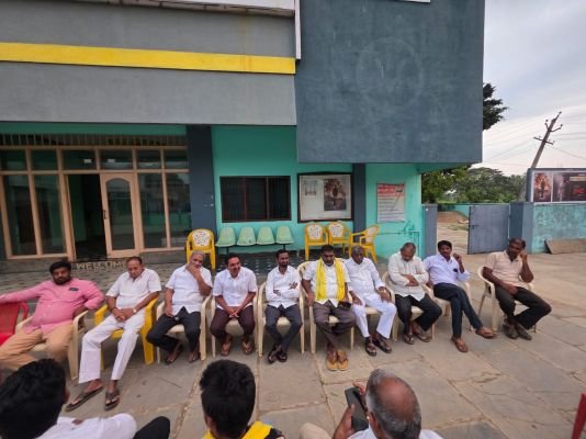 రెండుసార్లు ఐవీఆర్ఎస్ ద్వారా ఎన్నికైన మండల అధ్యక్షుడి మాటకు విలువ లేదా?  పార్టీ కోసం కష్టపడిన వారికి గుర్తింపు ఏది?  నియోజకవర్గ ఇన్‌చార్జి తీరుపై మండల అధ్యక్షుడి ఆవేదన-రాష్ట్ర, జిల్లా నాయకత్వం ఇప్పటికైనా స్పందించేనా?