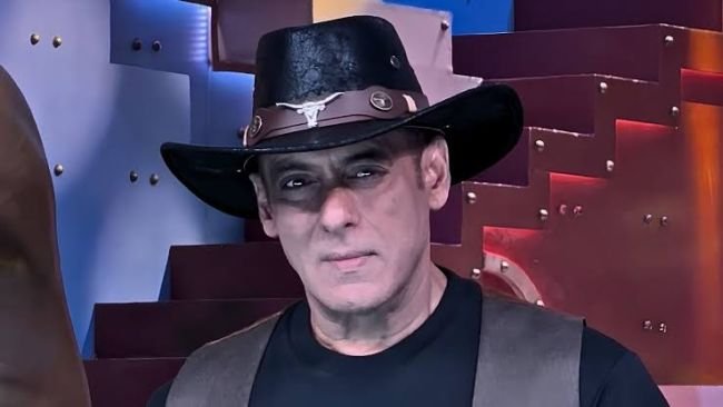 మొబైల్స్ మన జీవితాలను నాశనం చేశాయి.. పాపరాజీల తీరుపై సల్మాన్ ఖాన్ సంచలన వ్యాఖ్యలు!