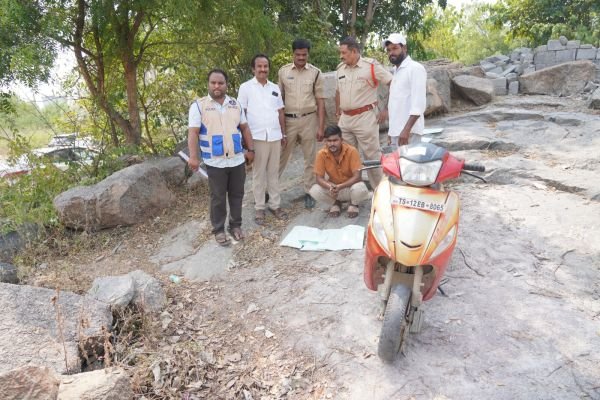  గంజాయి విక్రయానికి యత్నించిన వ్యక్తి అరెస్ట్ 