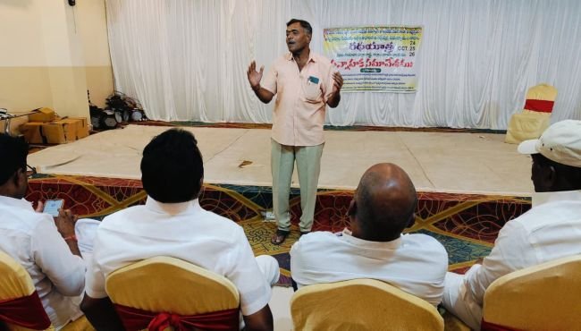 ఆర్థిక ఆధారిత రిజర్వేషన్లకు ప్రత్యేక చట్టం తేవాలి...!
