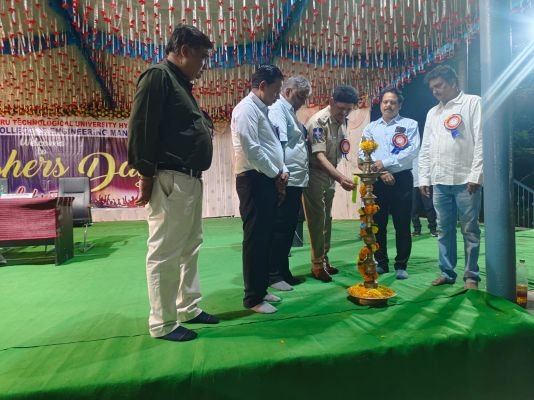సాంకేతికతపై పట్టు సాధించండి...ఉన్నత శిఖరాలను అధిరోహించండి