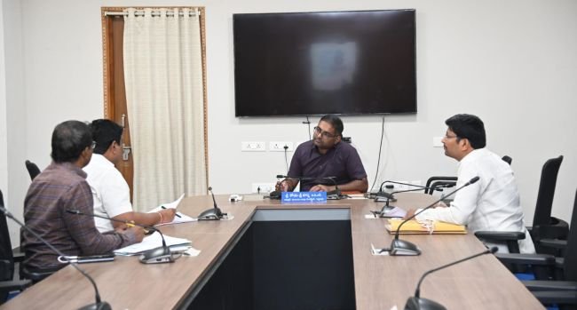 వేసవికి ముందే విద్యుత్‌ ఏర్పాట్లు పూర్తి చేయాలి