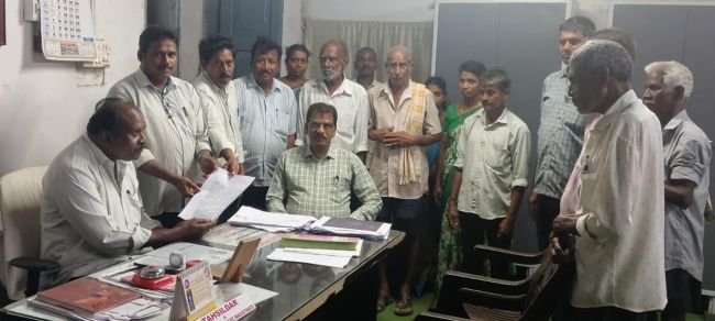రెవెన్యూ సహాయకులు సమ్మె ముగింపు....