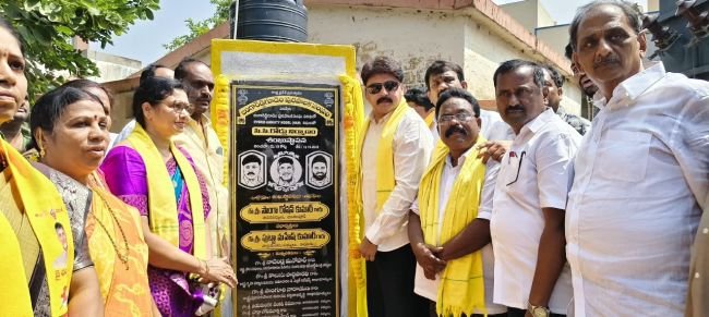 పలు అభివృద్ధి పనులకు ఎమ్మెల్యే సొంగా రోషన్ కుమార్ శంకుస్థాపన