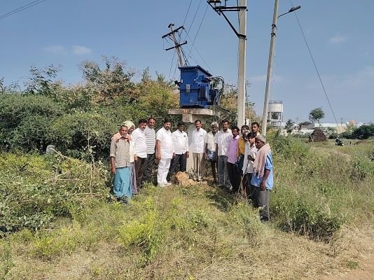 దెబ్బడగూడలో లో వోల్టేజ్ సమస్యకు పరిష్కారం