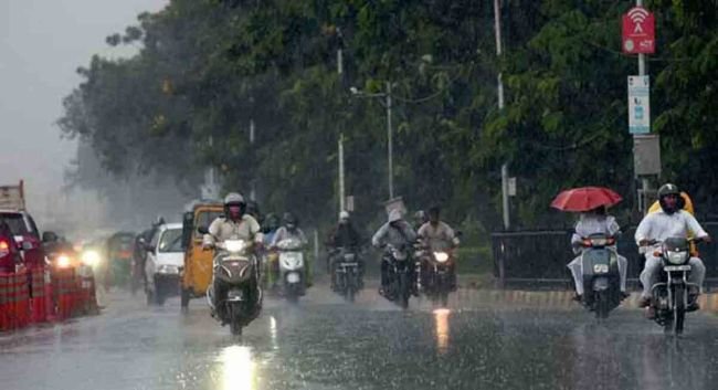 తెలంగాణలో మళ్లీ వానలు: పలు జిల్లాలక  భారీ వర్ష హెచ్చరిక 