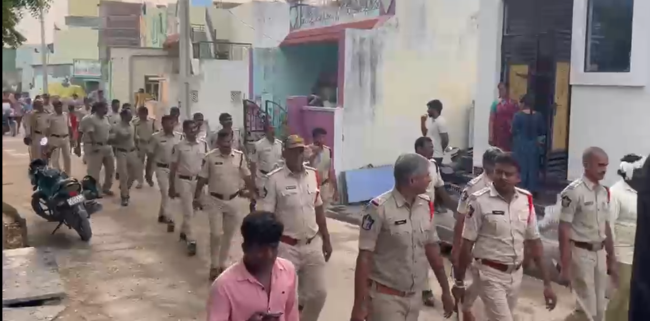 నేరాలకు పాల్పడితే కఠిన చర్యలు