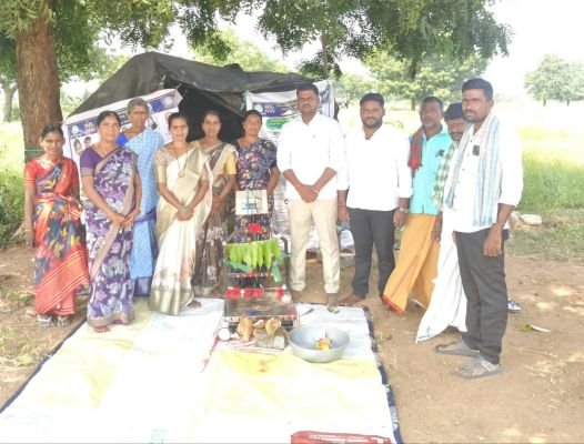 మద్దతు ధర కోసం కొనుగోలు కేంద్రాలను సద్వినియోగం చేసుకోవాలి-జీడికల్ సర్పంచ్ కొండబోయిన మమత సంపత్ యాదవ్