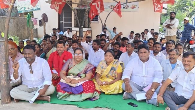 అడ్వాన్స్ వద్దు.. బకాయి జీతం చెల్లించండి!