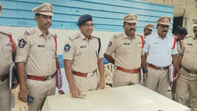 వాస్తవాలు పూర్తిగా తెలుసుకొని ప్రసారం, ప్రచురణ చేయండి 