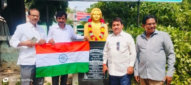 ఘనంగా భారత మాజీ రాష్ట్రపతి అబ్దుల్ కలాం జయంతి వేడుకలు