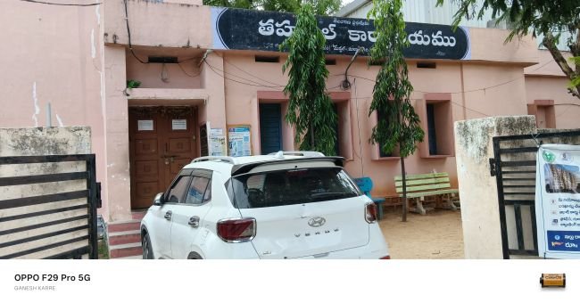 కీసర తహసీల్దార్ కార్యాలయంలో ఎసిబి దాడులు