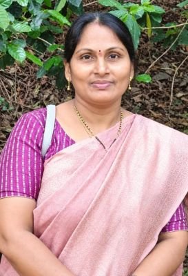 జడ్పీటీసీ రేసులో చండ్రా  విజయలక్ష్మి