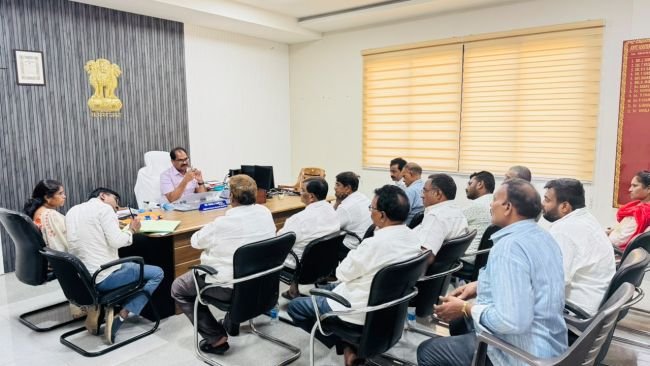 సిఎంఆర్ డెలివరీ సకాలంలో పూర్తి చేయాలి  • జిల్లా అదనపు కలెక్టర్ (రెవెన్యూ) వి.రాములు