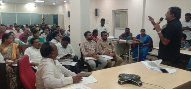 న్నికల ప్రక్రియలో బాధ్యతాయుతమైన పాత్ర పోషించాలి