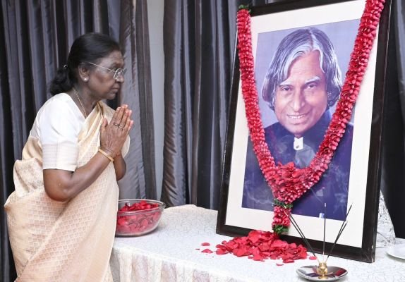 అబ్దుల్‌ కలాంకి రాష్ట్రపతి ద్రౌపది ముర్ము నివాళులు