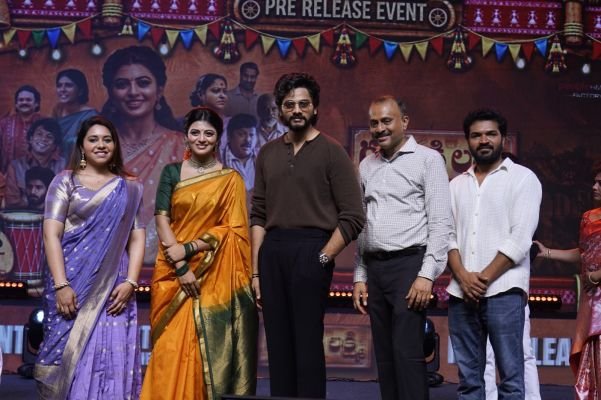 థియేటర్‌లో మ్యూజికల్ కాన్సర్ట్ చూసిన అనుభూతిని ఇస్తుంది.. 'గరివిడి లక్ష్మి' ప్రీ-రిలీజ్ వేడుకలో హీరో తేజ సజ్జా