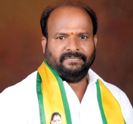 కేటీఆర్ కోసం... ఎదురుచూస్తున్న మల్లన్న సాగర్ నిర్వాసితులు...?