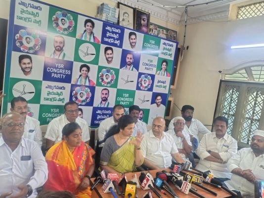 వై డబ్ల్యూ సి ఎస్ కు ఎన్నికలు జరపాలి .. మాజీ ఎంపీ బుట్టా రేణుక
