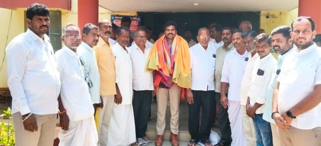 నూతన ఎస్ఐ పుండ్లిక్‌కు సత్కారం