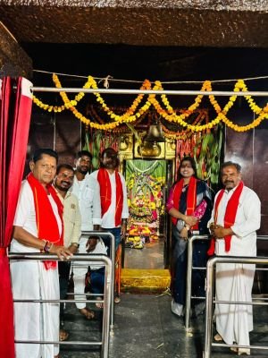 ఎలికట్ట అంబా భవానీ మాతకు మాజీ జెడ్పీటీసీ దంపతుల ప్రత్యేక పూజలు…