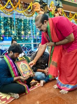 కనకదుర్గ అమ్మవారిని దర్శించుకున్న డైరెక్టర్ కళ్యాణ్ కృష్ణ
