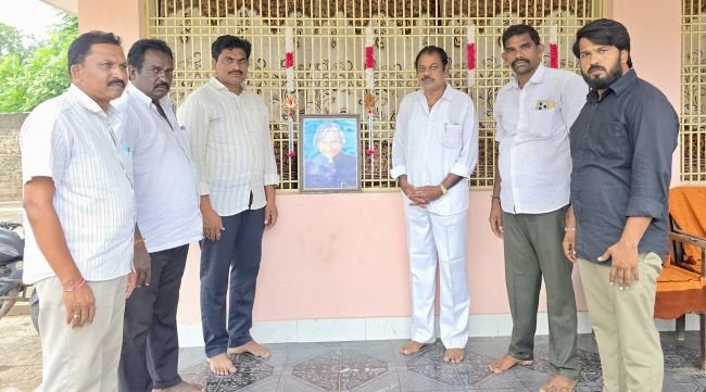 కలాం ఆశయాలు యువతకు ఆదర్శం కావాలి