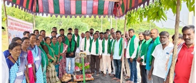 ఐకెపి ధాన్యం కొనుగోలు కేంద్రం ప్రారంభం