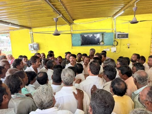 స్థానిక సంస్థల్లో విజయమే లక్ష్యంగా పనిచేయాలి  :  ఎమ్మెల్యే ఏలూరి పిలుపు