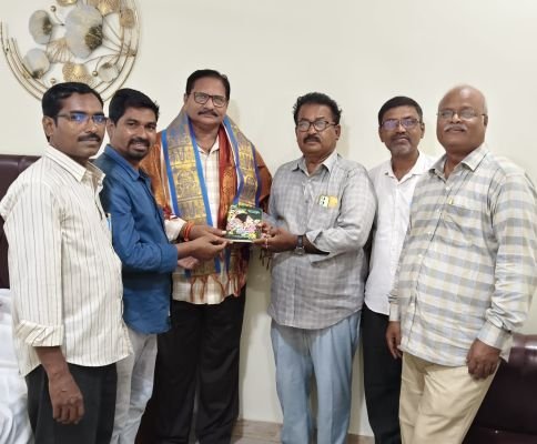 పదవీ విరమణ ఉద్యోగానికే కానీ.. ప్రజాభిమానానికి కాదు