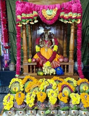 కాత్యాయని అలంకారంలో శ్రీ మానసా దేవి అమ్మవారు..
