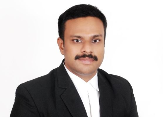 న్యాయమూర్తిగా ఎంపికైన మల్లారం యువకుడు