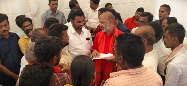 నిధులు మంజూరు చేయాలని కేంద్ర మంత్రి బండి సంజయ్ కి వినతి