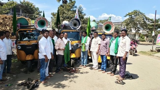 కొమరం భీమ్ విగ్రహావిష్కరణకు తరలిరావాలని పిలుపు.. ప్రచార రథాలు ప్రారంభం.