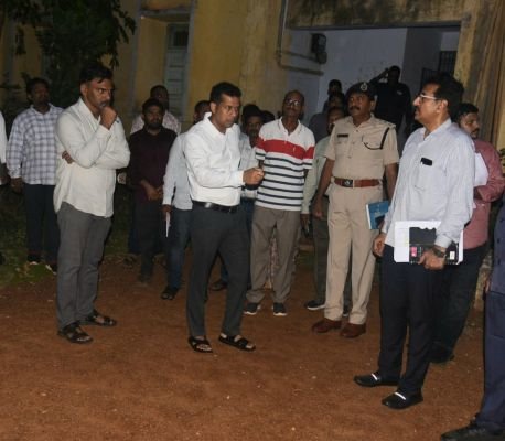 స్థానిక ఎన్నికల నిర్వహణకు పకడ్బందీగా ఏర్పాట్లు చేయాలి: జిల్లా కలెక్టర్ హిమాన్షు శుక్ల.
